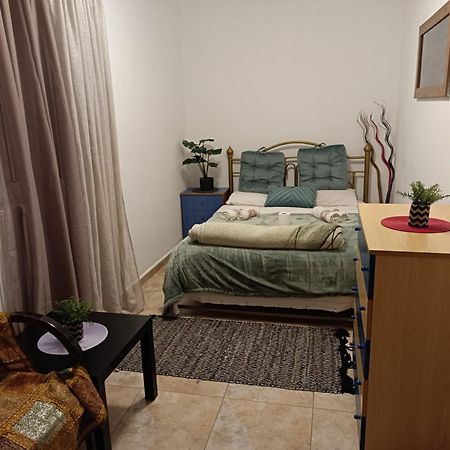 Blue Moon Apartments 尼亚米卡尼奥纳 外观 照片