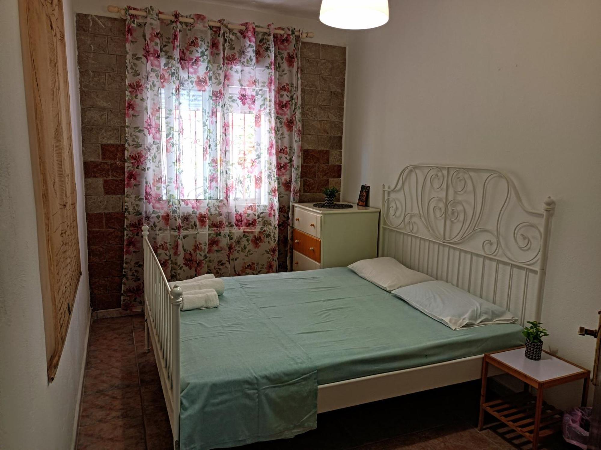 Blue Moon Apartments 尼亚米卡尼奥纳 外观 照片